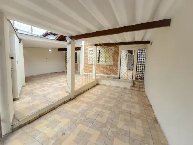 Sobrado com 3 Quartos à venda, 109m² no Parque Santo Antônio, Taubaté