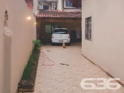 Sobrado com 6 Quartos à venda, 220m² no Jarivatuba, Joinville