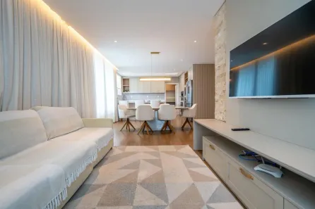 Apartamento com 3 Quartos para alugar, 130m² no Centro, Balneário Camboriú