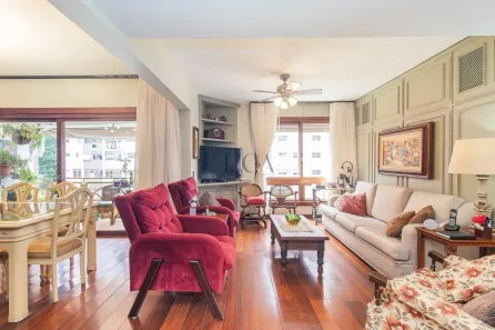 Apartamento com 3 Quartos à venda, 240m² no Moinhos de Vento, Porto Alegre