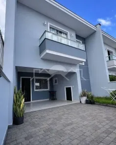 Sobrado com 3 Quartos à venda, 111m² no Itaum, Joinville