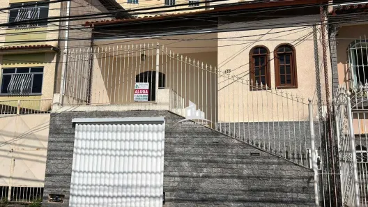 Casa com 3 Quartos à venda, 115m² no Jardim Amália, Volta Redonda