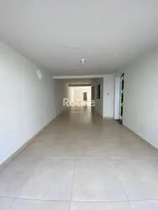 Casa com 3 Quartos à venda, 196m² no Santa Mônica, Uberlândia
