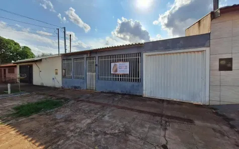 Casa com 3 Quartos para alugar, 137m² no Conjunto José Abrão, Campo Grande