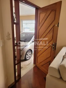 Casa com 3 Quartos à venda, 179m² no Jardim Taiti, São Carlos