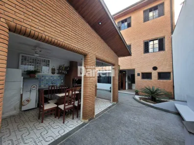 Casa com 5 Quartos à venda, 247m² no Vila das Jabuticabeiras, Taubaté