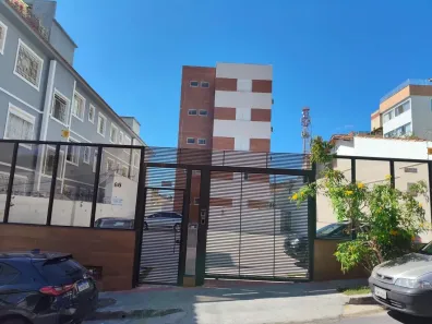 Apartamento com 1 Quarto para alugar, 25m² no Santa Tereza, Belo Horizonte