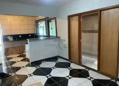 Sobrado com 4 Quartos à venda, 239m² no Parque Santo Antônio, Jacareí