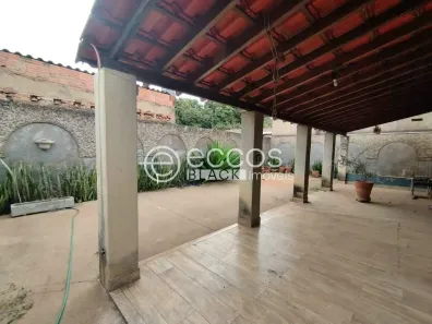 Casa com 3 Quartos à venda, 271m² no Irmãos Soares, Uberaba