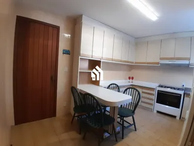 Casa com 3 Quartos para alugar, 210m² no Centro, Itajaí