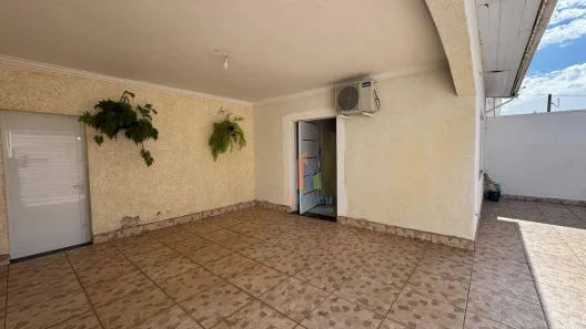 Casa com 3 Quartos para alugar, 160m² no Parque Fazendinha, Campinas