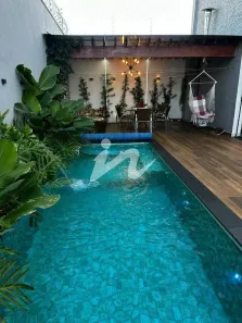 Sobrado com 3 Quartos à venda, 260m² no Laranjeiras, Uberlândia