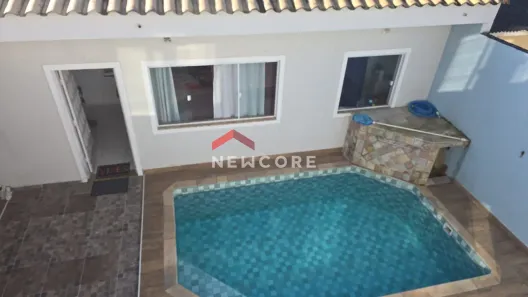Sobrado com 5 Quartos à venda, 220m² no Estância Balneária Belmira Novaes, Peruíbe
