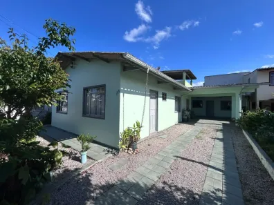 Casa com 3 Quartos à venda, 97m² no Prado de Baixo, Biguaçu