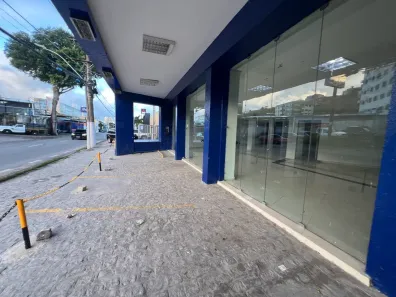 Prédio Comercial para alugar, 750m² no Mangabeiras, Maceió