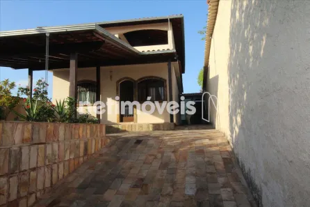 Casa com 3 Quartos à venda, 168m² no Jardim dos Comerciários (Venda Nova), Belo Horizonte
