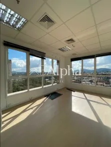 Sala Comercial para venda ou aluguel, 84m² no Sítio Tamboré Alphaville, Barueri