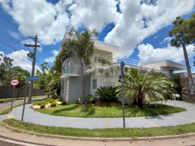 Casa de Condomínio com 3 Quartos à venda, 238m² no Jardim Jockey Clube, São Carlos