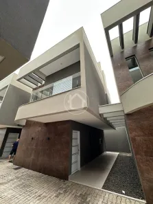 Sobrado com 3 Quartos à venda, 140m² no Parque Residencial Rita Vieira, Campo Grande