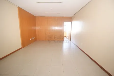 Sala Comercial à venda, 57m² no Centro, Pelotas