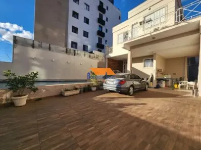 Casa com 4 Quartos à venda, 231m² no Caiçara-Adelaide, Belo Horizonte