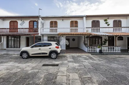 Sobrado com 3 Quartos à venda, 114m² no Hauer, Curitiba