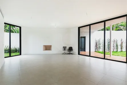 Sobrado com 4 Quartos à venda, 375m² no Jardim Luzitânia, São Paulo