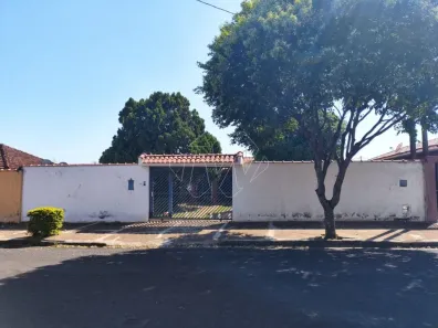 Casa com 1 Quarto à venda, 169m² no Jardim Adalgisa, Araraquara