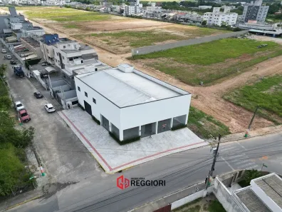 Galpão/Depósito/Armazém para alugar, 582m² no Areias, Camboriú