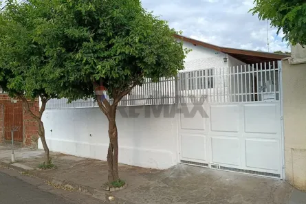 Casa com 5 Quartos para alugar, 166m² no Labaté, Lins
