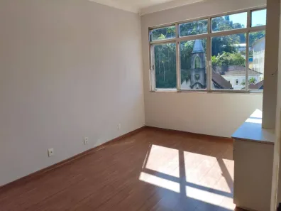 Apartamento com 3 Quartos para alugar, 10m² no Centro, Petrópolis