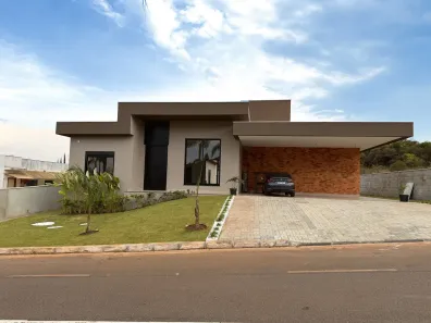 Casa de Condomínio com 4 Quartos à venda, 340m² no Balneário Água Limpa, Nova Lima