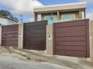 Sobrado com 2 Quartos para venda ou aluguel, 62m² no Castanheira, Santa Luzia