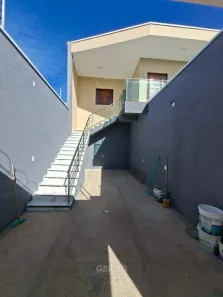 Casa com 3 Quartos para alugar, 218m² no São José, Juazeiro do Norte