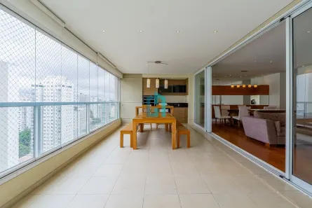 Apartamento com 3 Quartos para alugar, 219m² no Campo Belo, São Paulo
