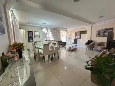 Casa com 5 Quartos à venda, 258m² no Cambeba, Fortaleza