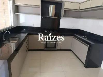 Casa com 3 Quartos à venda, 200m² no Novo Mundo, Uberlândia