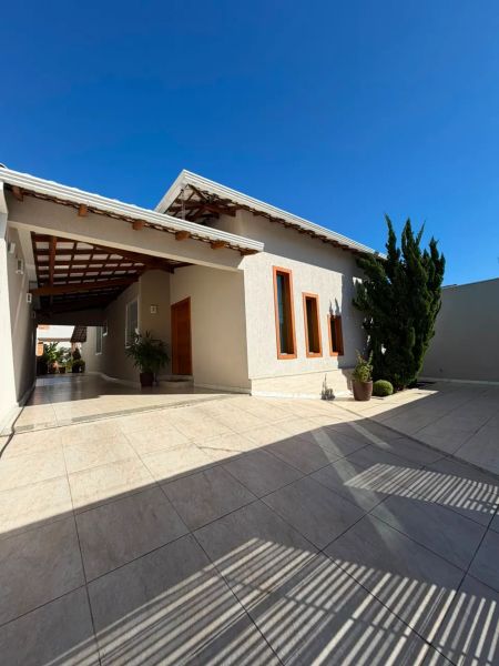 Casa com 4 quartos — Itapoã, Belo Horizonte