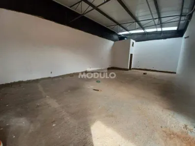 Ponto Comercial para alugar, 82m² no Morada da Colina, Uberlândia