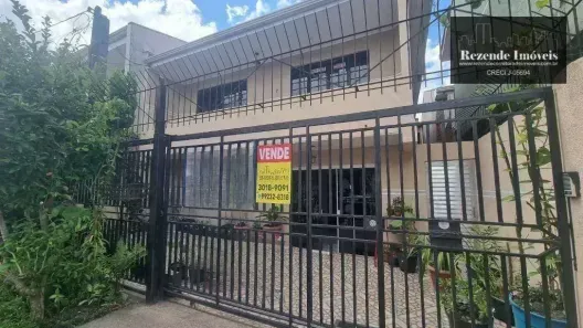 Sobrado com 5 Quartos à venda, 200m² no Sítio Cercado, Curitiba