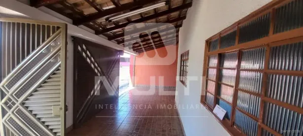 Casa com 3 Quartos para alugar, 160m² no Pacaembu, Uberlândia