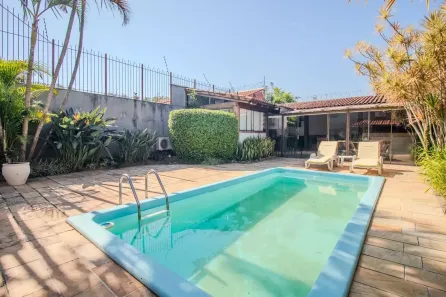 Casa com 3 Quartos à venda, 411m² no Ipanema, Porto Alegre