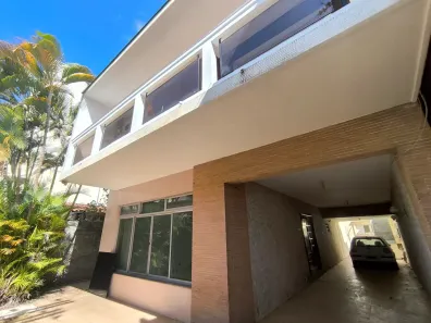 Casa com 4 Quartos para alugar, 370m² no Centro, Macaé