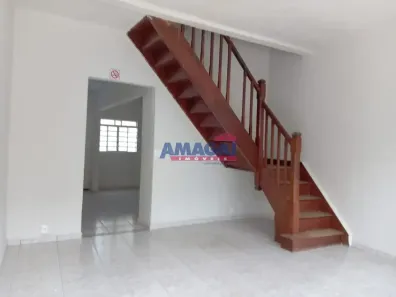 Sobrado com 2 Quartos à venda, 109m² no Centro, Jacareí