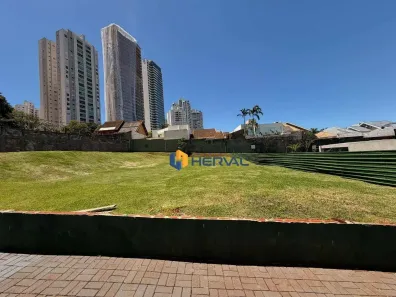 Lote/Terreno à venda, 600m² no Zona 08, Maringá