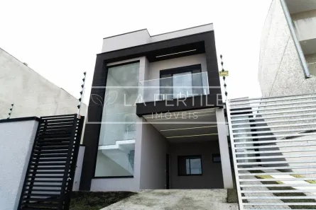 Sobrado com 3 Quartos à venda, 122m² no Xaxim, Curitiba