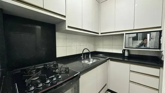Apartamento com 3 Quartos para alugar, 78m² no Centro, Balneário Camboriú