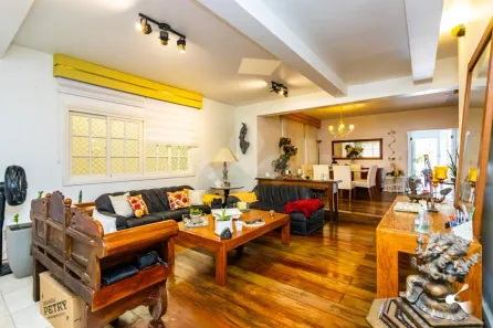 Casa com 4 Quartos à venda, 550m² no Chácara das Pedras, Porto Alegre