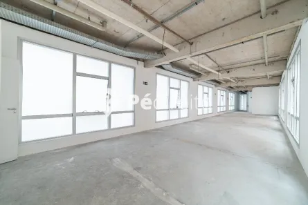 Prédio Comercial à venda, 1600m² no Vila Olímpia, São Paulo