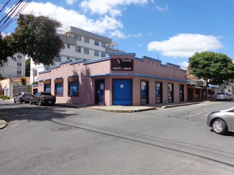 Casa com 4 quartos — Nova Suíssa, Belo Horizonte